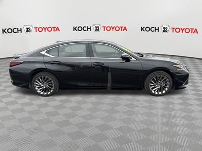 2025 Lexus ES 300h Luxury