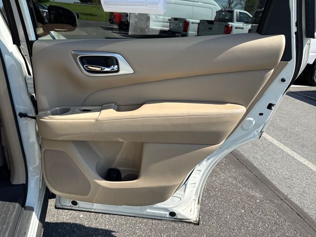 2016 Nissan Pathfinder Platinum