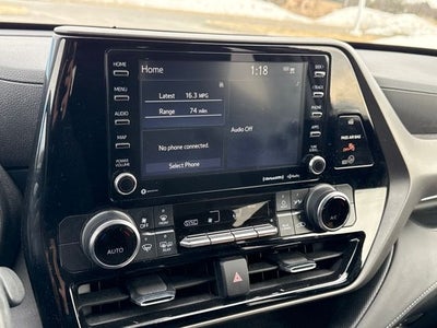 2022 Toyota Highlander LE