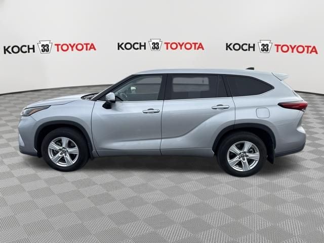 2022 Toyota Highlander LE