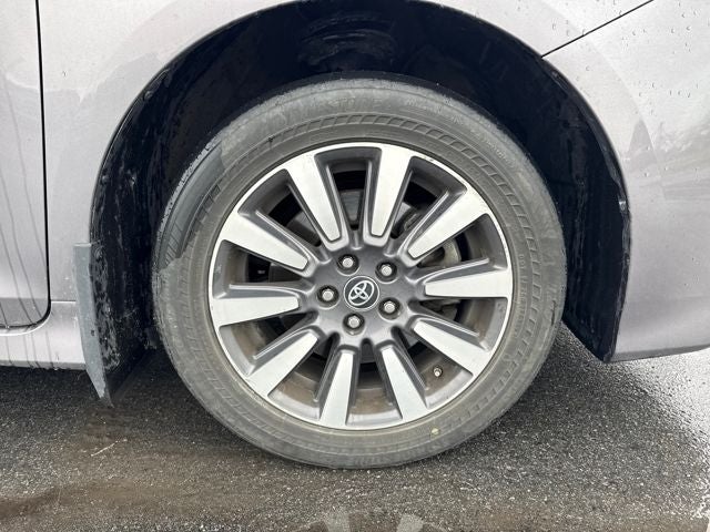 2019 Toyota Sienna XLE Premium 7 Passenger