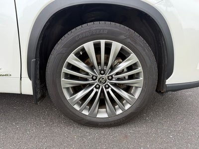2021 Toyota Highlander Hybrid Platinum