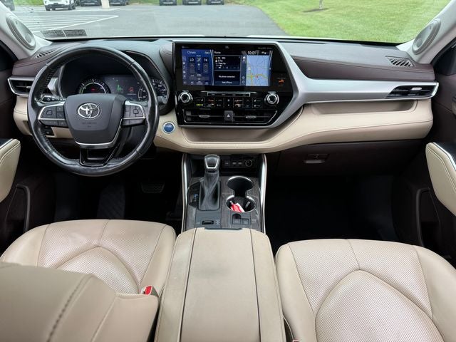 2021 Toyota Highlander Hybrid Platinum