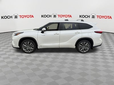 2021 Toyota Highlander Hybrid Platinum
