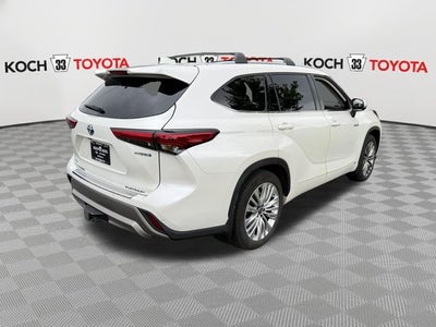 2021 Toyota Highlander Hybrid Platinum