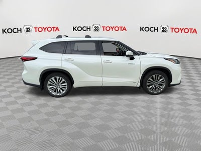 2021 Toyota Highlander Hybrid Platinum