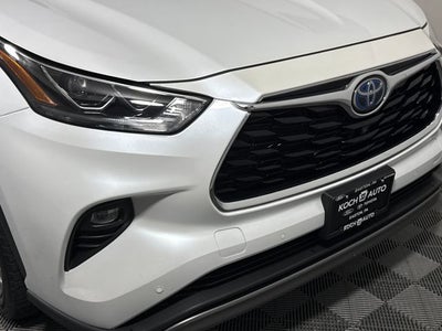 2022 Toyota Highlander Hybrid Platinum