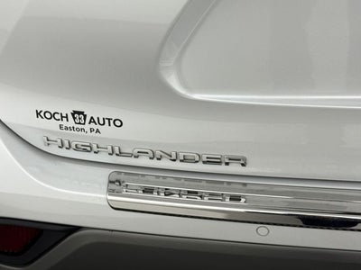 2022 Toyota Highlander Hybrid Platinum