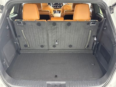 2022 Toyota Highlander Hybrid Platinum
