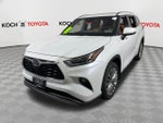 2022 Toyota Highlander Hybrid Platinum