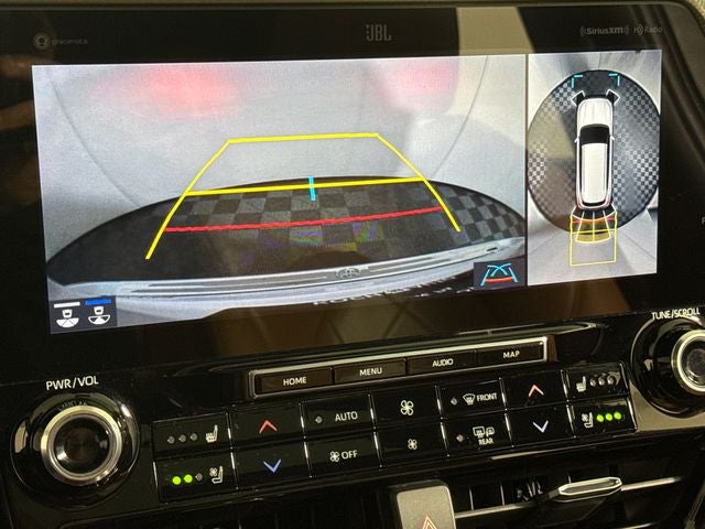 2022 Toyota Highlander Hybrid Platinum