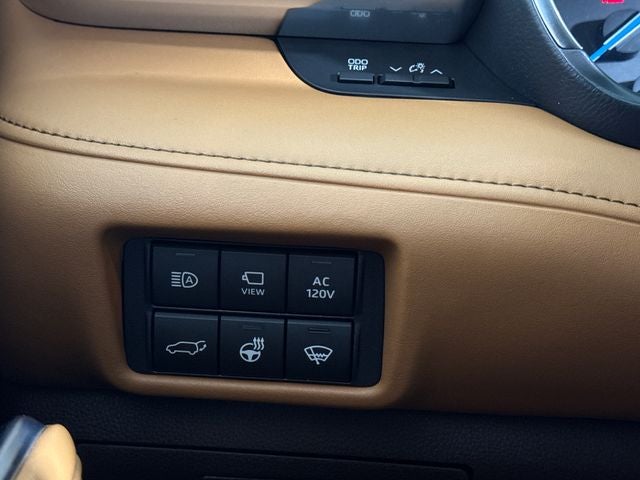 2022 Toyota Highlander Hybrid Platinum