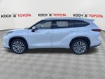 2023 Toyota Highlander Hybrid Platinum