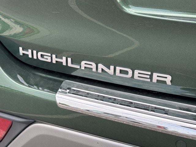 2023 Toyota Highlander Hybrid Platinum