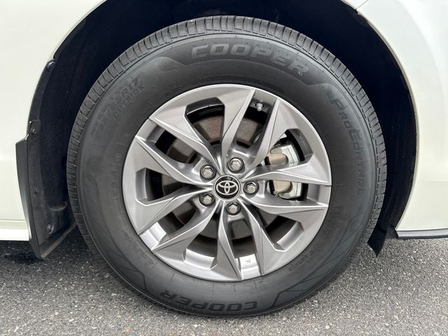 2021 Toyota Sienna XLE 7 Passenger