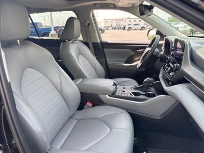 2023 Toyota Highlander Hybrid XLE
