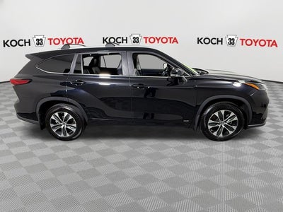 2023 Toyota Highlander Hybrid XLE