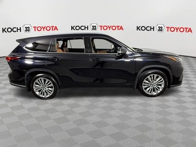 2023 Toyota Highlander Platinum