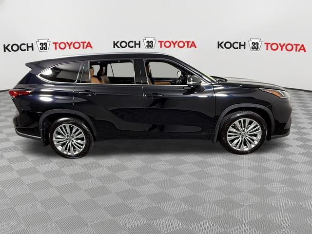 2023 Toyota Highlander Platinum
