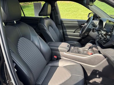 2022 Toyota Highlander XSE