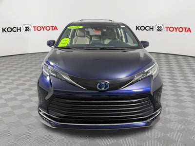 2022 Toyota Sienna XLE 7 Passenger