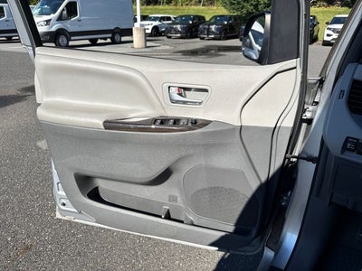 2018 Toyota Sienna XLE 8 Passenger