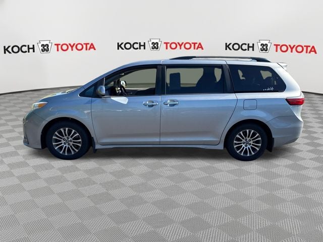 2018 Toyota Sienna XLE 8 Passenger