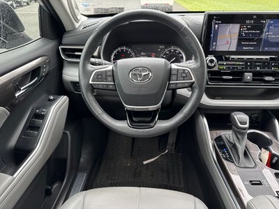 2022 Toyota Highlander Limited
