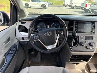 2019 Toyota Sienna L 7 Passenger