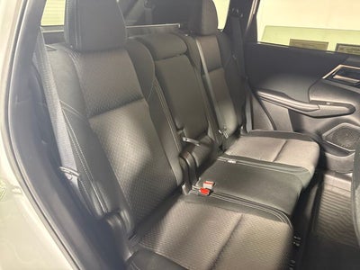 2024 Mitsubishi Outlander ES