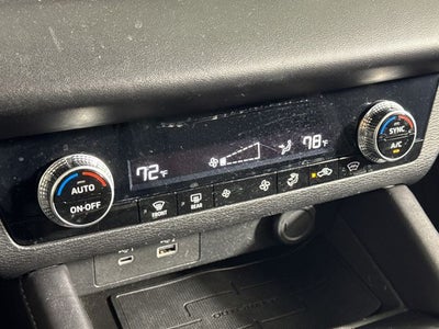 2024 Mitsubishi Outlander ES