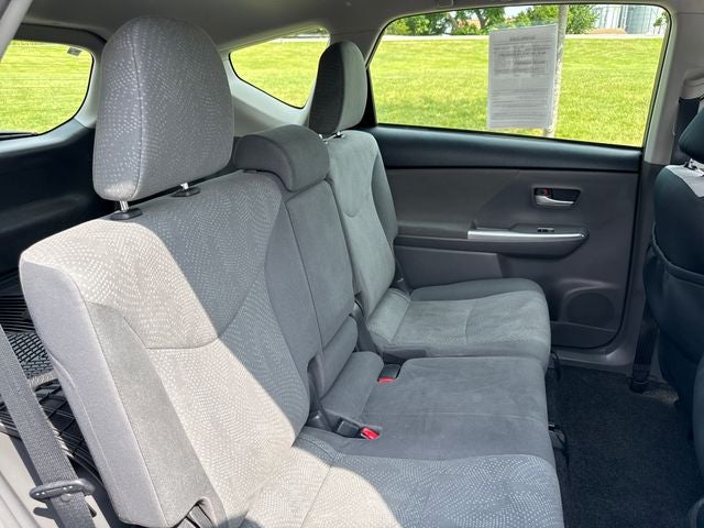 2014 Toyota Prius v Two