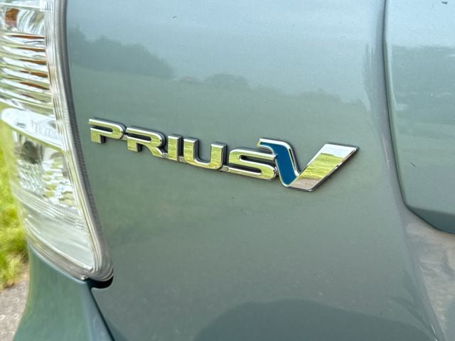 2014 Toyota Prius v Two