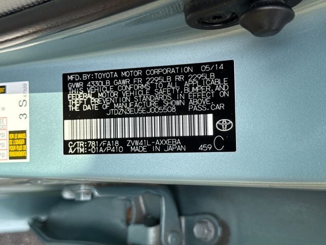 2014 Toyota Prius v Two