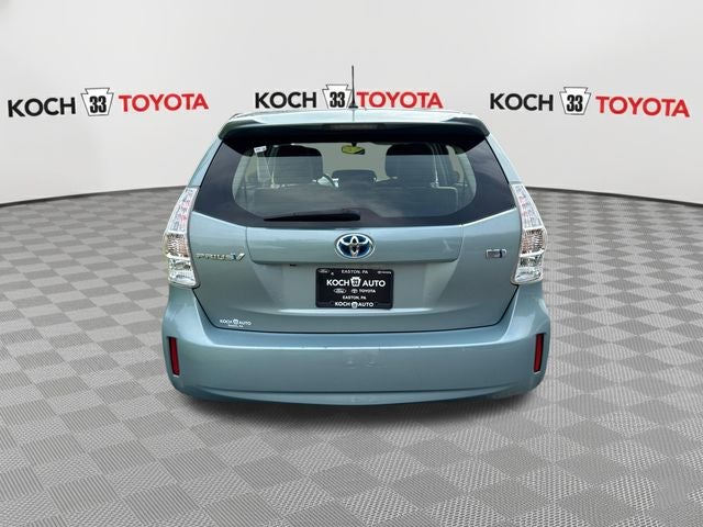2014 Toyota Prius v Two