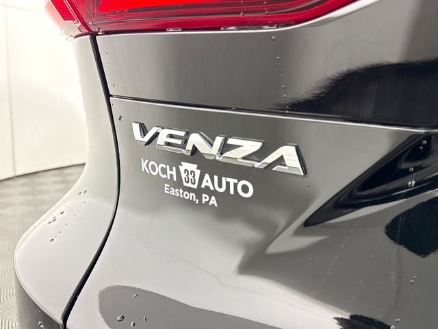 2023 Toyota Venza XLE