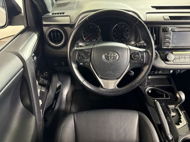 2016 Toyota RAV4 SE