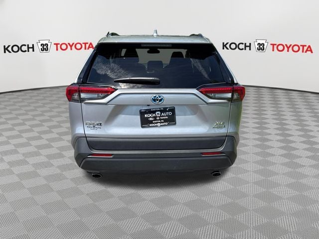 2021 Toyota RAV4 Hybrid XLE