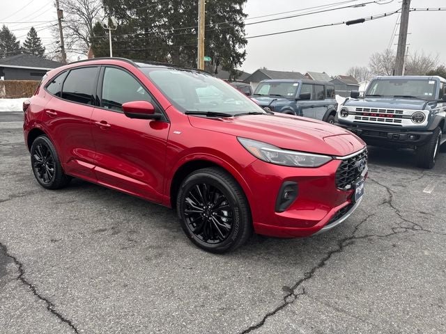 2026 Ford Escape ST-Line Elite