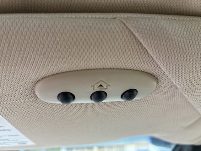2013 Lincoln MKS Base