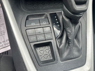 2021 Toyota RAV4 LE