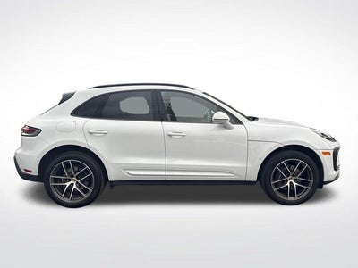2022 Porsche Macan Base