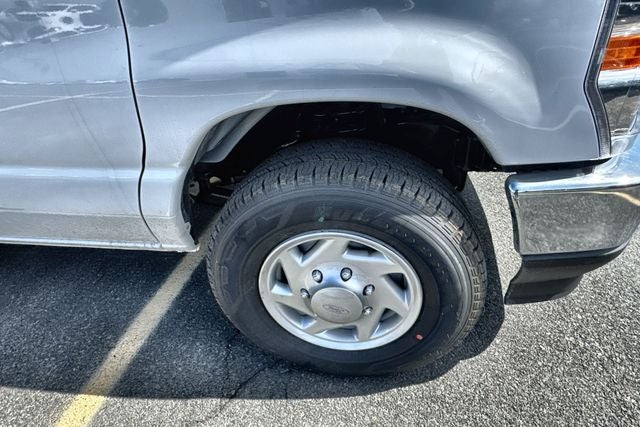 2025 Ford E-350SD Base Cutaway