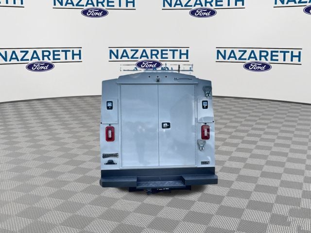 2025 Ford E-350SD Base Cutaway