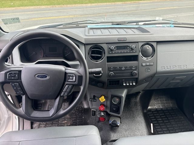 2027 Ford F-750SD Base