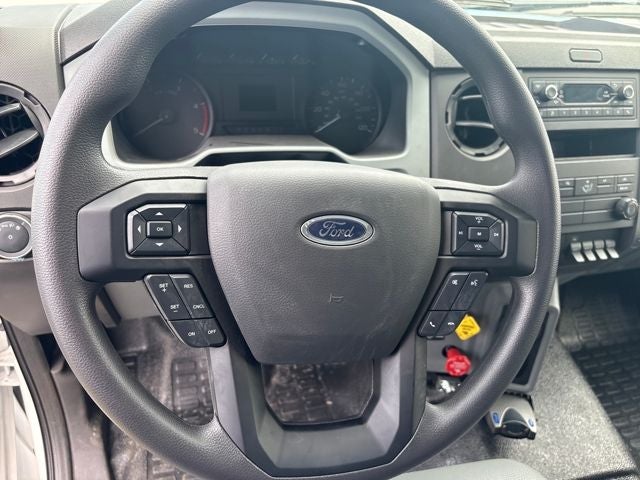 2027 Ford F-750SD Base