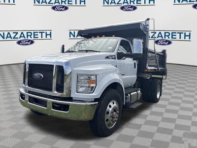 2027 Ford F-750SD Base