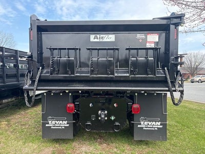 2027 Ford F-750SD Base