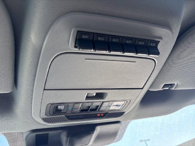 2027 Ford F-250SD XLT