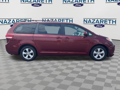 2012 Toyota Sienna LE 8 Passenger